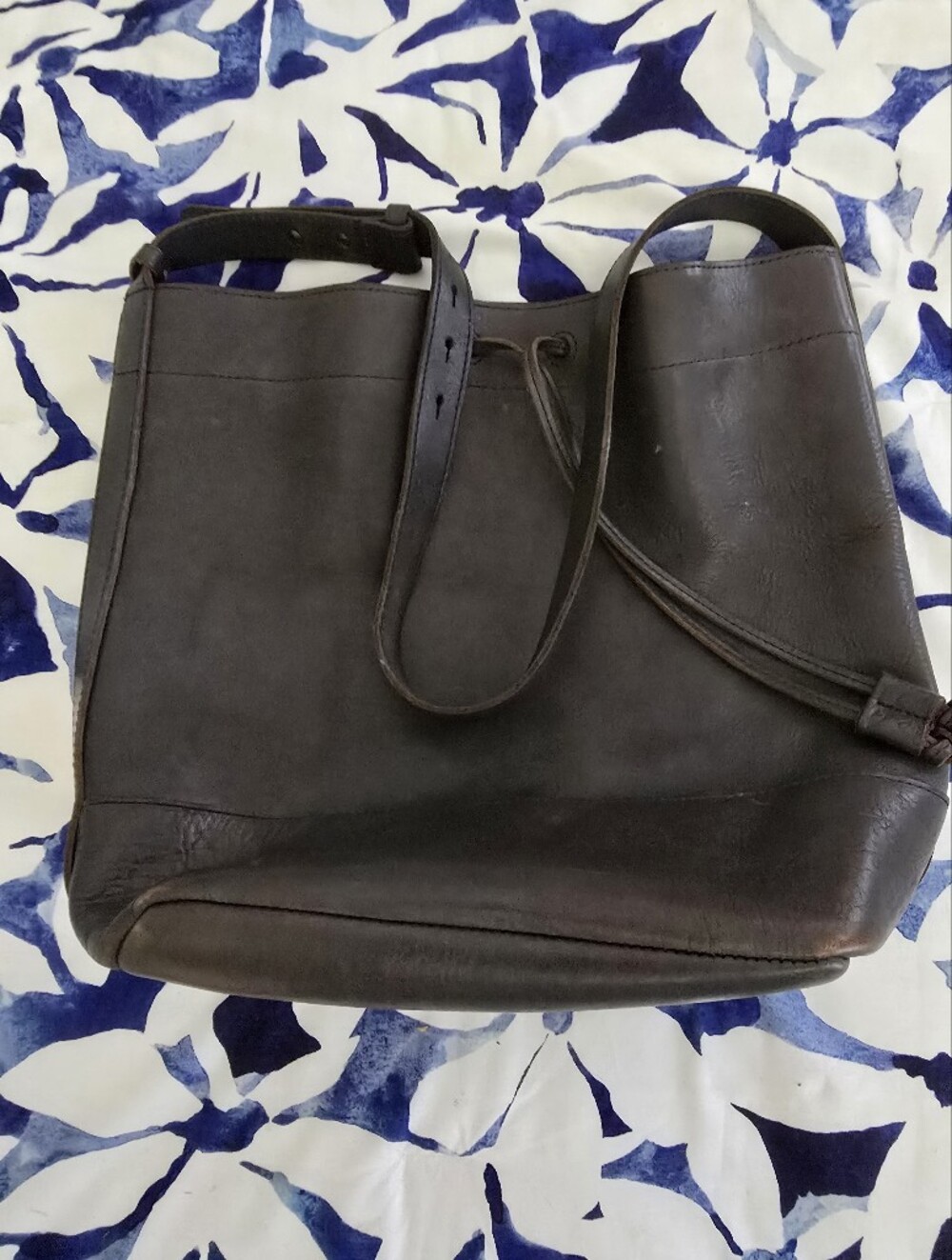 Beautiful Lucky Brand Leather Bucket Bag In Blue-Grey